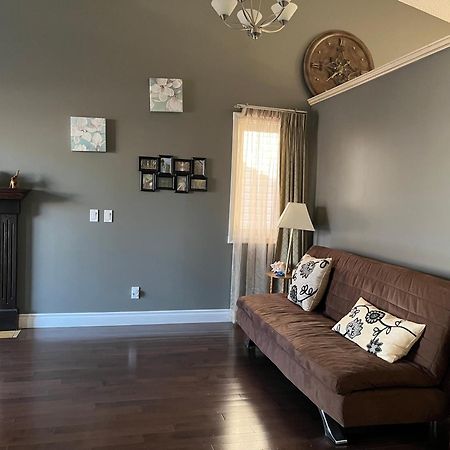 Citadel Cozy Quilt Private Bedroom Calgary Zewnętrze zdjęcie