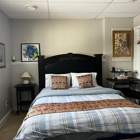 Citadel Cozy Quilt Private Bedroom Calgary Zewnętrze zdjęcie