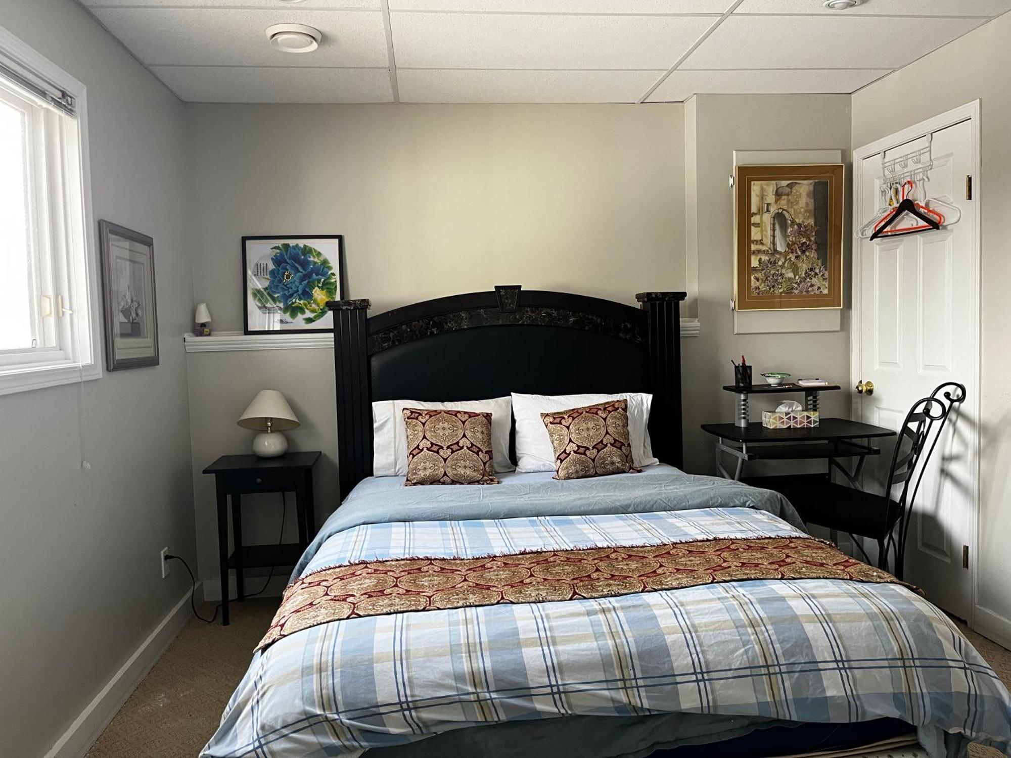 Citadel Cozy Quilt Private Bedroom Calgary Zewnętrze zdjęcie